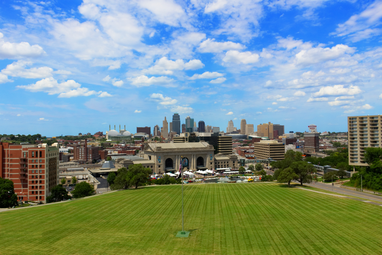 Kansas-City-Downtown-stock-photo-v2.jpg