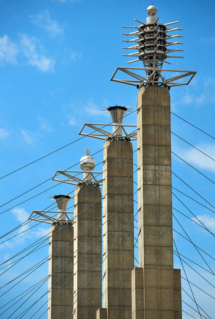 Kansas City Missouri 4 concreate pillars 